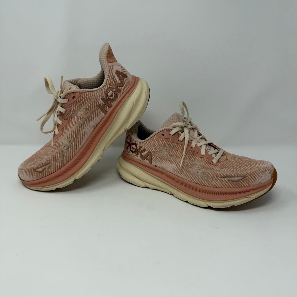 HOKA Clifton 9 Women’s Running Shoes Size 7B